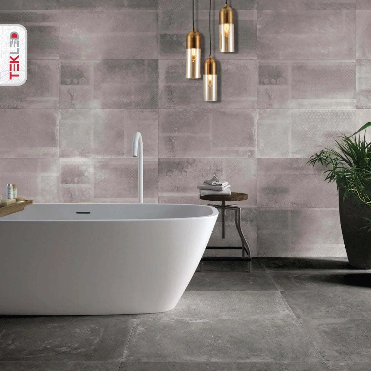 Подвесной светильник из янтарного стекла и золотого алюминия, идеально подходящий для современных интерьеров гостиных.