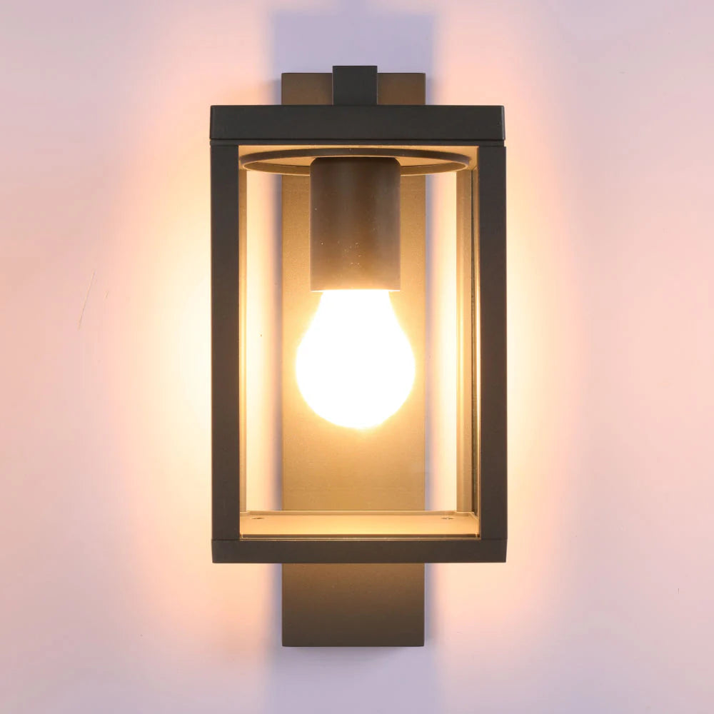 Светильник уличный Ферда, идеален для террас и садов в современном стиле, выполнен в темно-сером цвете из прочных материалов.