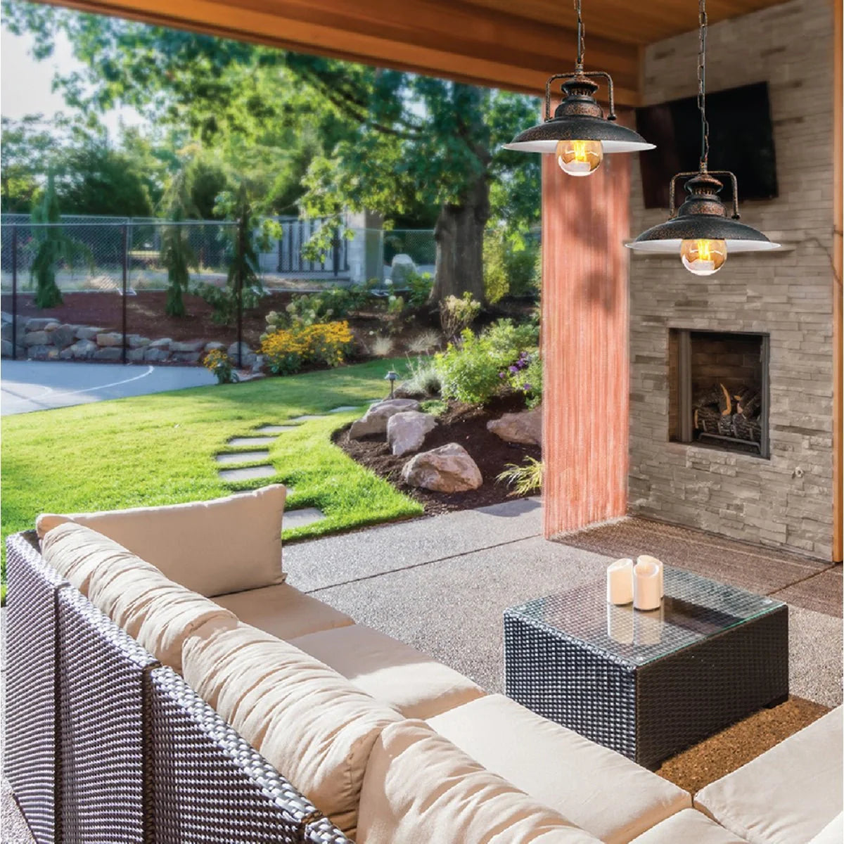 Подвесной светильник из ржавого коричневого металла, идеально подходит для кухни в индустриальном стиле.