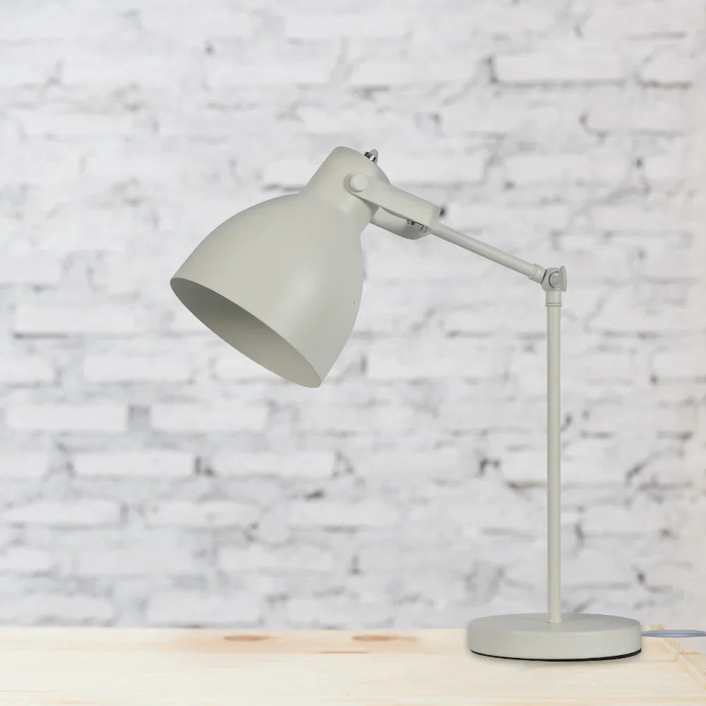 Adjustable Armature Desk Lamp 3